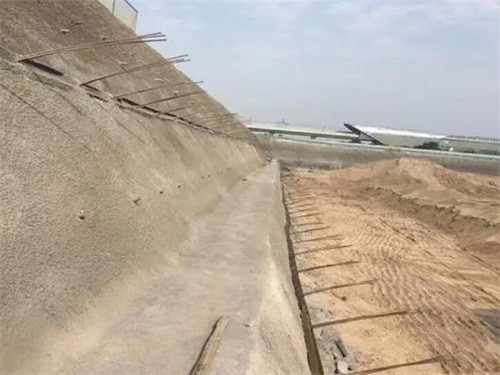 兰山河道边坡加固